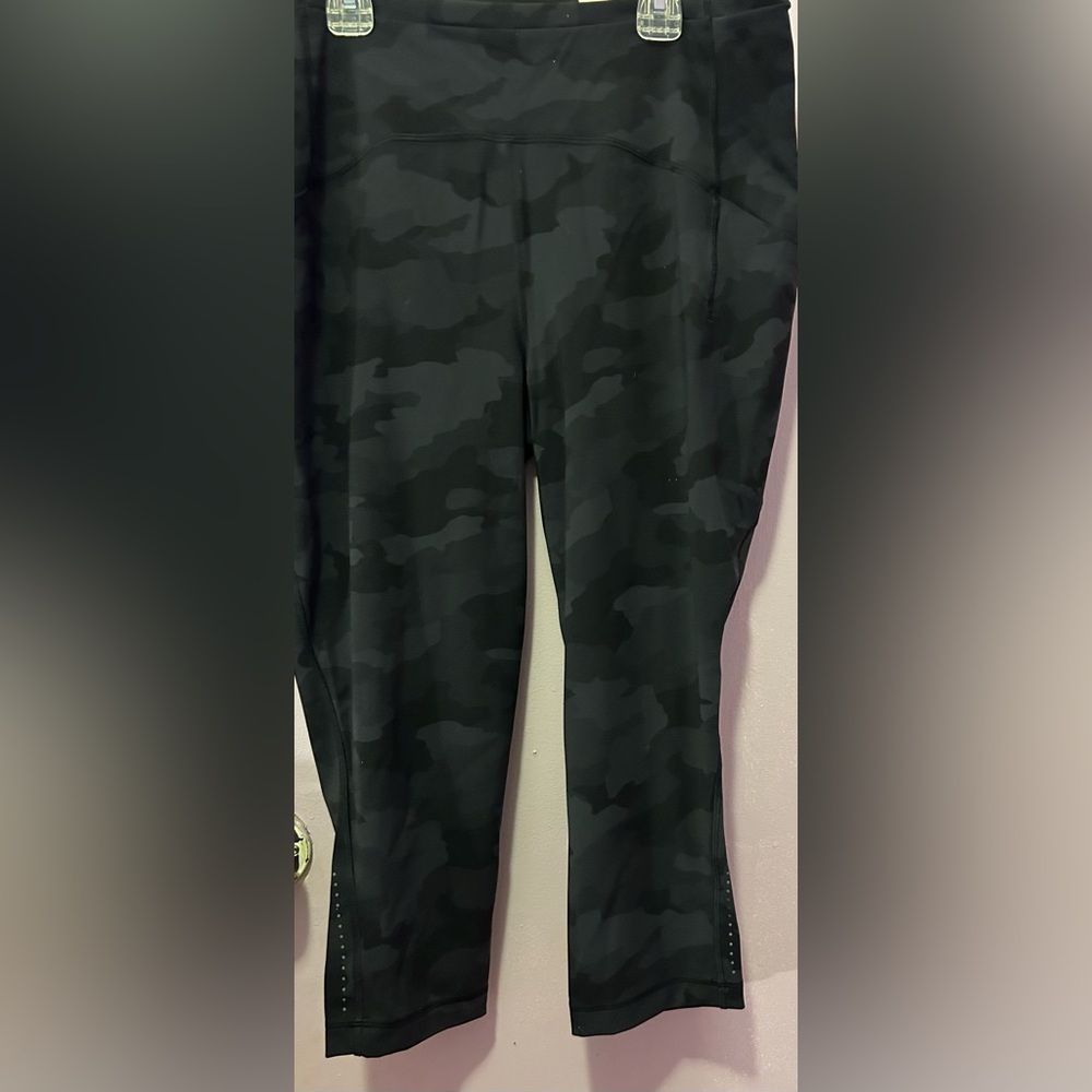 Lululemon Athletica Black Camouflage Capris